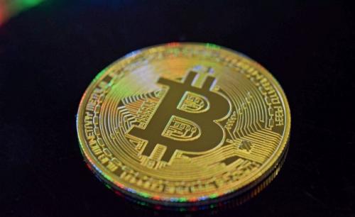 李宁001BTC和月白鞋款对比（性价比与舒适度大揭秘）