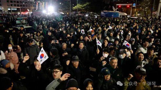 全国戒严、军队出动、议会倒戈、民众上街......韩国一夜变天的10个关键问题-第7张图片-欧意下载